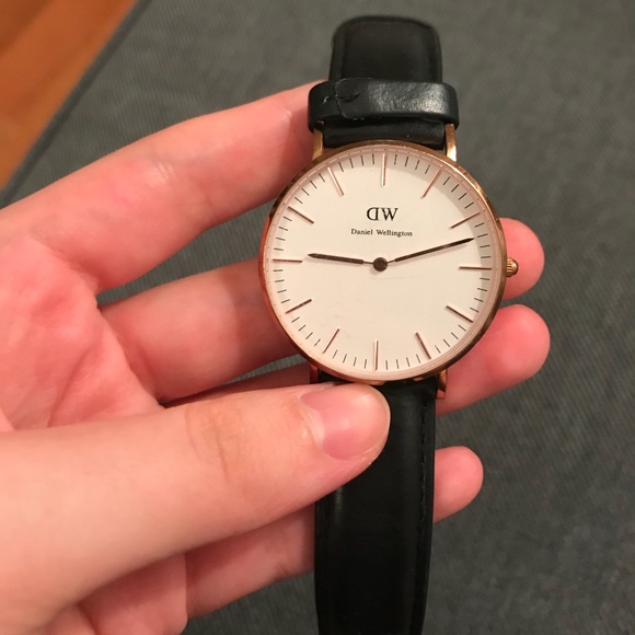 Classic Black Sheffield Daniel Wellington Watch - Picture 1 of 1